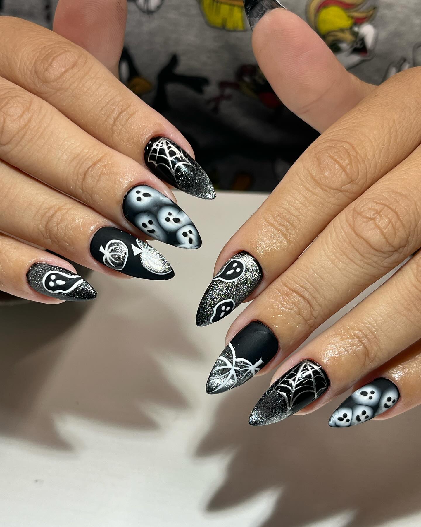 Halloween Nail Designs: Discover Spooky & Stylish Nail Design Ideas for a Glam Look